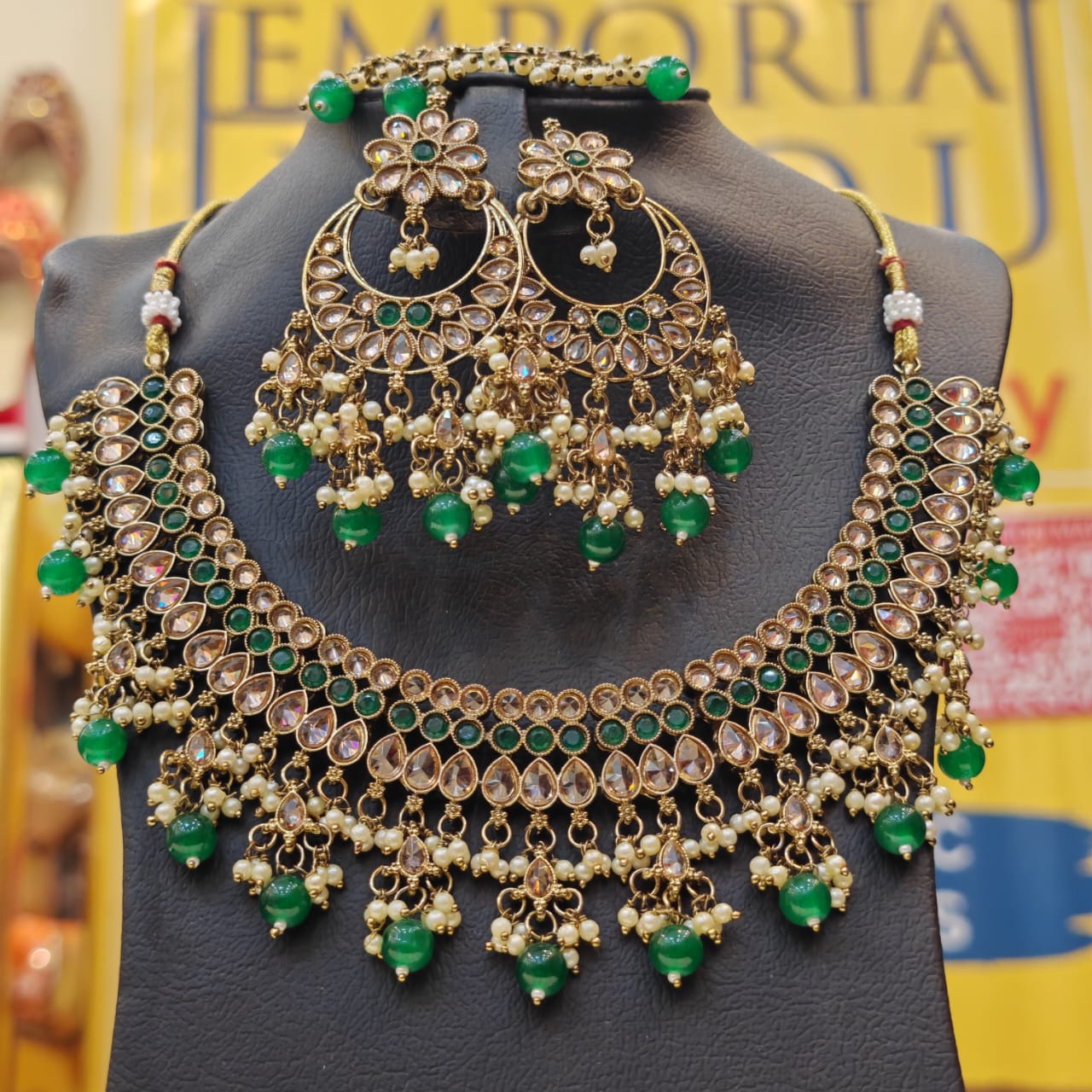 Green Kundan